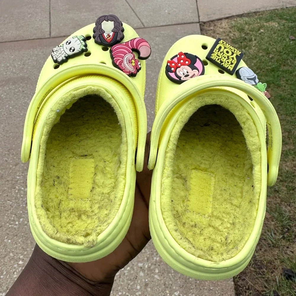 Crocs Kids Classic Lined Crocs With Charms Toddler Size 9 Yellow‎ Shoes